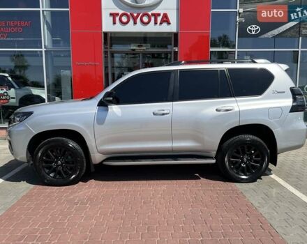 Серый Тойота Ленд Крузер Прадо, объемом двигателя 0 л и пробегом 72 тыс. км за 46055 $, фото 3 на Automoto.ua