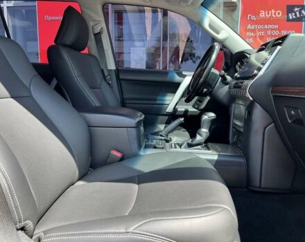 Серый Тойота Ленд Крузер Прадо, объемом двигателя 0 л и пробегом 72 тыс. км за 46055 $, фото 10 на Automoto.ua