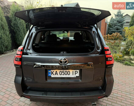 Серый Тойота Ленд Крузер Прадо, объемом двигателя 3.96 л и пробегом 18 тыс. км за 55999 $, фото 6 на Automoto.ua