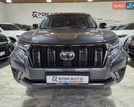 Серый Тойота Ленд Крузер Прадо, объемом двигателя 2.76 л и пробегом 111 тыс. км за 50999 $, фото 1 на Automoto.ua