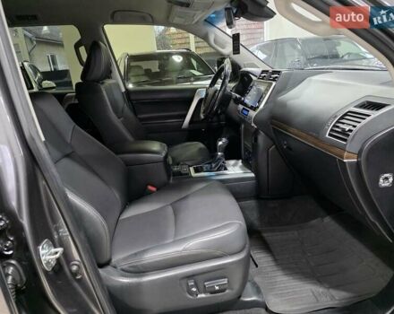 Серый Тойота Ленд Крузер Прадо, объемом двигателя 2.76 л и пробегом 111 тыс. км за 50999 $, фото 52 на Automoto.ua