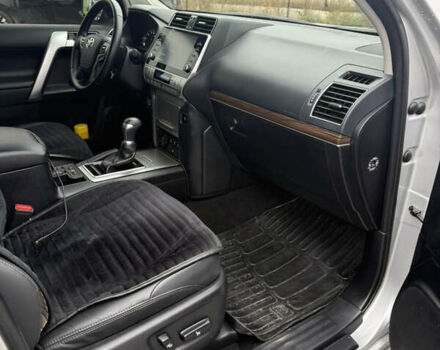 Сірий Тойота Ленд Крузер Прадо, об'ємом двигуна 3.96 л та пробігом 19 тис. км за 58200 $, фото 15 на Automoto.ua