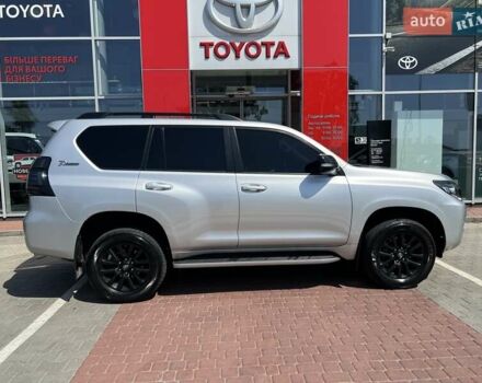 Серый Тойота Ленд Крузер Прадо, объемом двигателя 0 л и пробегом 72 тыс. км за 46055 $, фото 4 на Automoto.ua