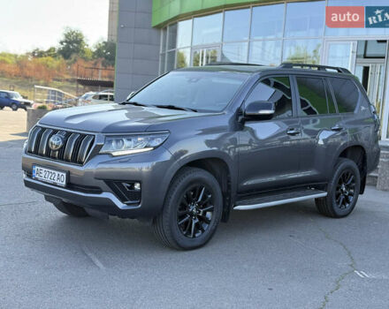 Серый Тойота Ленд Крузер Прадо, объемом двигателя 2.76 л и пробегом 70 тыс. км за 49500 $, фото 5 на Automoto.ua