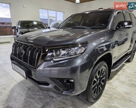 Серый Тойота Ленд Крузер Прадо, объемом двигателя 2.76 л и пробегом 111 тыс. км за 50999 $, фото 3 на Automoto.ua