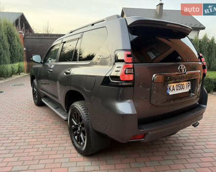 Серый Тойота Ленд Крузер Прадо, объемом двигателя 3.96 л и пробегом 18 тыс. км за 55999 $, фото 8 на Automoto.ua