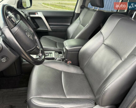 Серый Тойота Ленд Крузер Прадо, объемом двигателя 2.76 л и пробегом 70 тыс. км за 48500 $, фото 10 на Automoto.ua