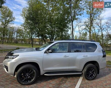 Серый Тойота Ленд Крузер Прадо, объемом двигателя 3.96 л и пробегом 30 тыс. км за 48999 $, фото 6 на Automoto.ua