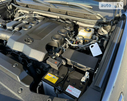 Серый Тойота Ленд Крузер Прадо, объемом двигателя 3.96 л и пробегом 54 тыс. км за 52700 $, фото 129 на Automoto.ua