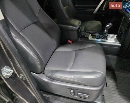 Серый Тойота Ленд Крузер Прадо, объемом двигателя 2.76 л и пробегом 111 тыс. км за 50999 $, фото 54 на Automoto.ua