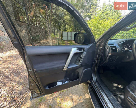 Серый Тойота Ленд Крузер Прадо, объемом двигателя 3.96 л и пробегом 91 тыс. км за 42500 $, фото 15 на Automoto.ua