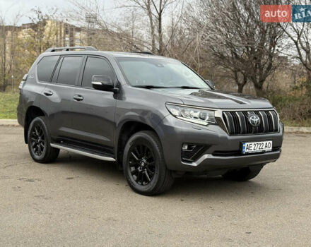 Серый Тойота Ленд Крузер Прадо, объемом двигателя 2.76 л и пробегом 70 тыс. км за 48500 $, фото 1 на Automoto.ua