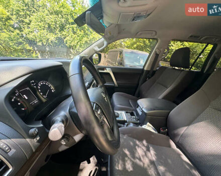 Серый Тойота Ленд Крузер Прадо, объемом двигателя 3.96 л и пробегом 91 тыс. км за 42500 $, фото 13 на Automoto.ua