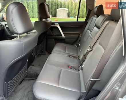 Серый Тойота Ленд Крузер Прадо, объемом двигателя 3.96 л и пробегом 18 тыс. км за 55999 $, фото 12 на Automoto.ua