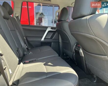 Серый Тойота Ленд Крузер Прадо, объемом двигателя 0 л и пробегом 72 тыс. км за 46055 $, фото 11 на Automoto.ua