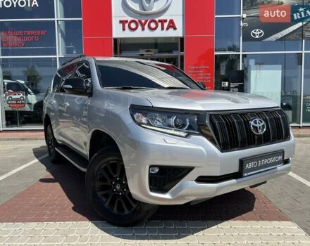 Серый Тойота Ленд Крузер Прадо, объемом двигателя 0 л и пробегом 72 тыс. км за 46055 $, фото 2 на Automoto.ua