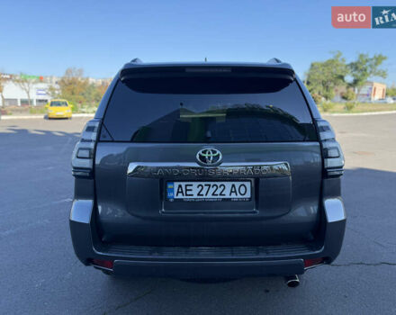 Серый Тойота Ленд Крузер Прадо, объемом двигателя 2.76 л и пробегом 70 тыс. км за 49500 $, фото 2 на Automoto.ua