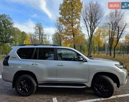 Сірий Тойота Ленд Крузер Прадо, об'ємом двигуна 3.96 л та пробігом 30 тис. км за 48500 $, фото 1 на Automoto.ua