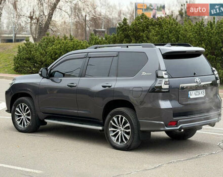 Серый Тойота Ленд Крузер Прадо, объемом двигателя 3.96 л и пробегом 86 тыс. км за 51900 $, фото 7 на Automoto.ua