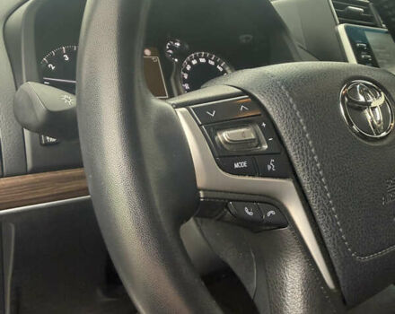 Сірий Тойота Ленд Крузер Прадо, об'ємом двигуна 3.96 л та пробігом 19 тис. км за 58200 $, фото 17 на Automoto.ua