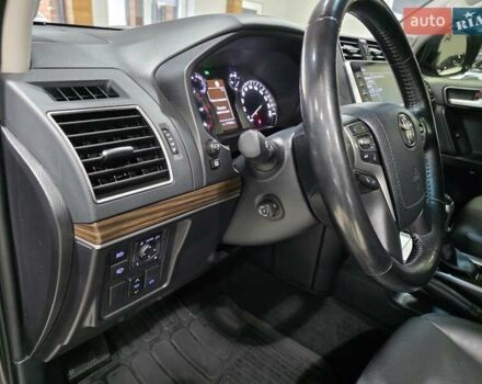 Серый Тойота Ленд Крузер Прадо, объемом двигателя 2.76 л и пробегом 111 тыс. км за 50999 $, фото 38 на Automoto.ua