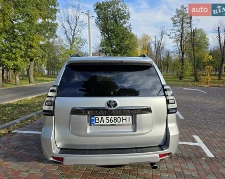 Серый Тойота Ленд Крузер Прадо, объемом двигателя 3.96 л и пробегом 30 тыс. км за 48999 $, фото 11 на Automoto.ua