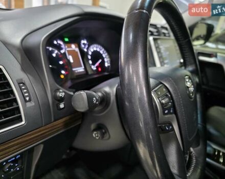 Серый Тойота Ленд Крузер Прадо, объемом двигателя 2.76 л и пробегом 111 тыс. км за 50999 $, фото 40 на Automoto.ua