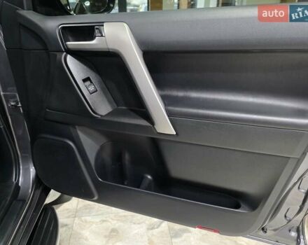 Серый Тойота Ленд Крузер Прадо, объемом двигателя 2.76 л и пробегом 111 тыс. км за 50999 $, фото 55 на Automoto.ua