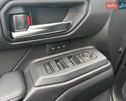 Сірий Тойота Ленд Крузер Прадо, об'ємом двигуна 2.76 л та пробігом 12 тис. км за 68700 $, фото 44 на Automoto.ua