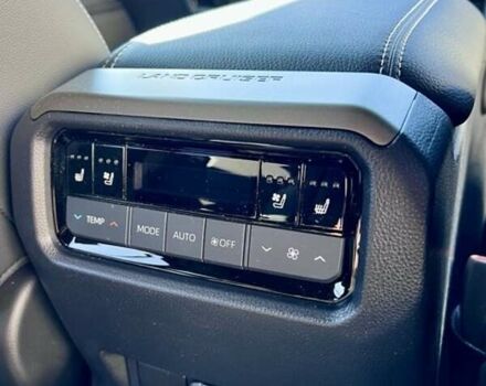 Серый Тойота Ленд Крузер Прадо, объемом двигателя 2.8 л и пробегом 5 тыс. км за 69900 $, фото 14 на Automoto.ua