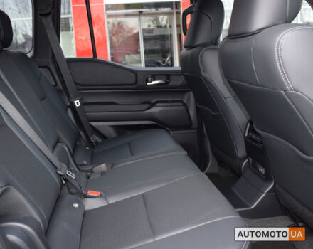 Серый Тойота Ленд Крузер Прадо, объемом двигателя 2.8 л и пробегом 985 тыс. км за 64200 $, фото 6 на Automoto.ua