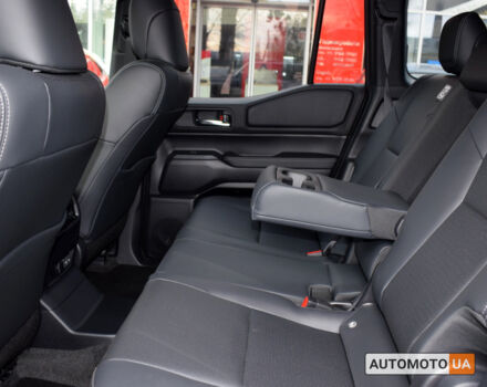 Серый Тойота Ленд Крузер Прадо, объемом двигателя 2.8 л и пробегом 985 тыс. км за 64200 $, фото 10 на Automoto.ua