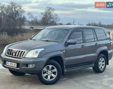 Серый Тойота Ленд Крузер Прадо, объемом двигателя 3.96 л и пробегом 365 тыс. км за 10900 $, фото 1 на Automoto.ua