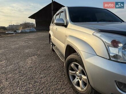 Тойота Ленд Крузер Прадо 2004 в Житомире на Automoto.ua Серый Тойота Ленд Крузер Прадо, объемом двигателя 2.69 л и пробегом 278 тыс. км за 10000 $, фото 1 на Automoto.ua