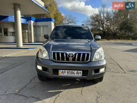 Тойота Ленд Крузер Прадо 2005 у Запоріжжя на Automoto.ua Сірий Тойота Ленд Крузер Прадо, об'ємом двигуна 3.96 л та пробігом 250 тис. км за 14300 $, фото 1 на Automoto.ua