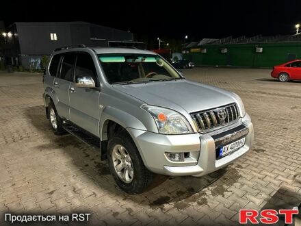 Серый Тойота Ленд Крузер Прадо, объемом двигателя 2.7 л и пробегом 192 тыс. км за 12999 $, фото 1 на Automoto.ua