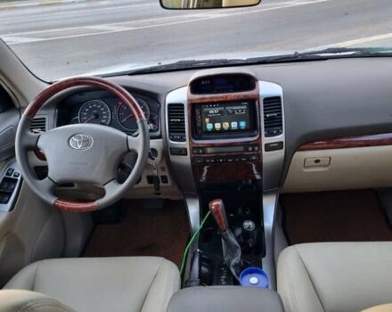 Серый Тойота Ленд Крузер Прадо, объемом двигателя 4 л и пробегом 243 тыс. км за 16500 $, фото 1 на Automoto.ua