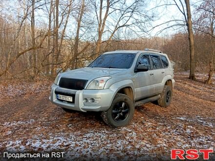 Тойота Ленд Крузер Прадо 2006 в Первомайском на Automoto.ua Серый Тойота Ленд Крузер Прадо, объемом двигателя 4 л и пробегом 298 тыс. км за 12900 $, фото 1 на Automoto.ua