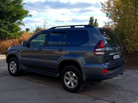 Серый Тойота Ленд Крузер Прадо, объемом двигателя 4 л и пробегом 130 тыс. км за 18000 $, фото 1 на Automoto.ua