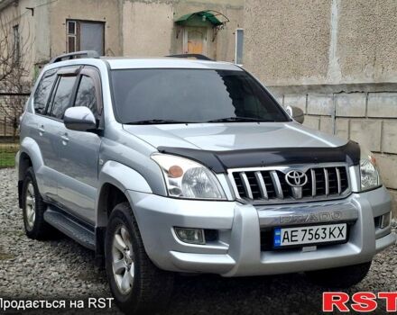 Тойота Ленд Крузер Прадо 2007 в Кривом Роге на Automoto.ua Серый Тойота Ленд Крузер Прадо, объемом двигателя 2.7 л и пробегом 200 тыс. км за 13000 $, фото 1 на Automoto.ua