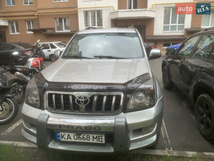 Тойота Ленд Крузер Прадо 2007 у Києві на Automoto.ua Сірий Тойота Ленд Крузер Прадо, об'ємом двигуна 4 л та пробігом 235 тис. км за 14200 $, фото 1 на Automoto.ua