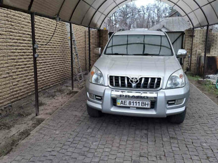 Серый Тойота Ленд Крузер Прадо, объемом двигателя 3.96 л и пробегом 256 тыс. км за 17500 $, фото 1 на Automoto.ua