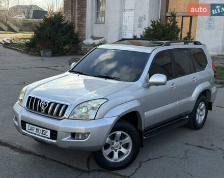 Сірий Тойота Ленд Крузер Прадо, об'ємом двигуна 4 л та пробігом 299 тис. км за 12999 $, фото 1 на Automoto.ua