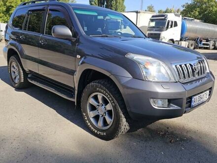 Серый Тойота Ленд Крузер Прадо, объемом двигателя 4 л и пробегом 257 тыс. км за 17000 $, фото 1 на Automoto.ua