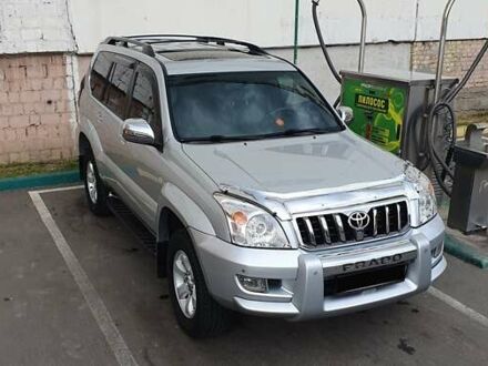 Тойота Ленд Крузер Прадо 2008 у Києві на Automoto.ua Сірий Тойота Ленд Крузер Прадо, об'ємом двигуна 3.96 л та пробігом 146 тис. км за 18200 $, фото 1 на Automoto.ua