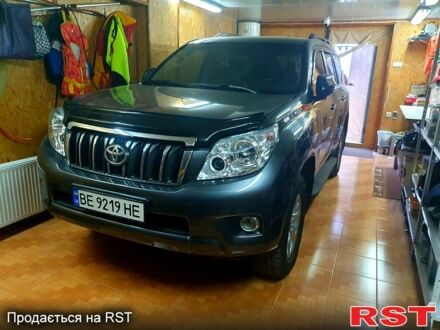 Серый Тойота Ленд Крузер Прадо, объемом двигателя 2.7 л и пробегом 255 тыс. км за 21900 $, фото 1 на Automoto.ua