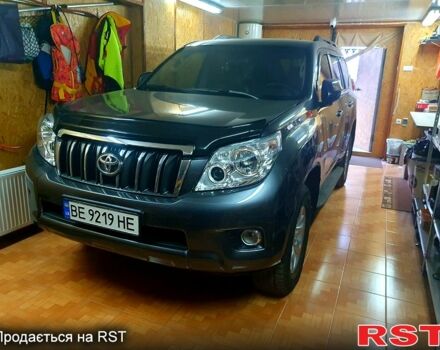 Серый Тойота Ленд Крузер Прадо, объемом двигателя 2.7 л и пробегом 255 тыс. км за 21900 $, фото 1 на Automoto.ua