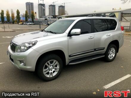 Тойота Ленд Крузер Прадо 2010 в Киеве на Automoto.ua Серый Тойота Ленд Крузер Прадо, объемом двигателя 4 л и пробегом 277 тыс. км за 21050 $, фото 1 на Automoto.ua