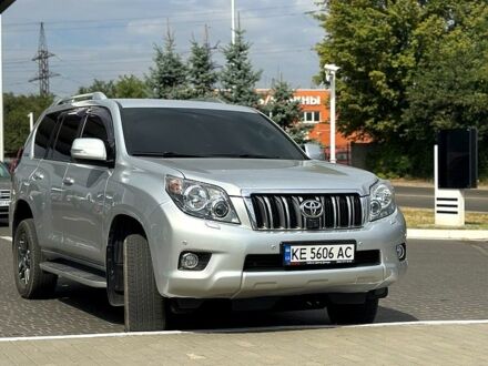 Тойота Ленд Крузер Прадо 2010 в Днепре (Днепропетровске) на Automoto.ua Серый Тойота Ленд Крузер Прадо, объемом двигателя 4 л и пробегом 251 тыс. км за 24000 $, фото 1 на Automoto.ua