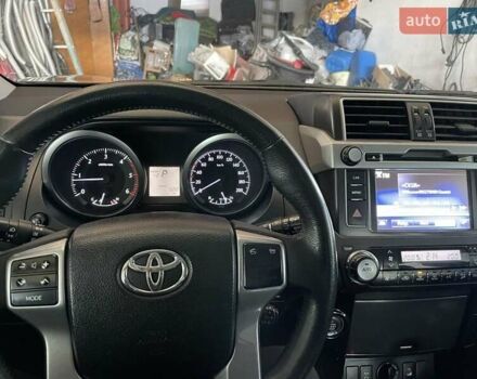 Серый Тойота Ленд Крузер Прадо, объемом двигателя 3 л и пробегом 248 тыс. км за 25800 $, фото 1 на Automoto.ua